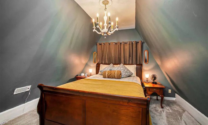 Big Canoe Ski Chalet | Cameo Tree Top Chalet - HOT TUB and Pet Friendly
