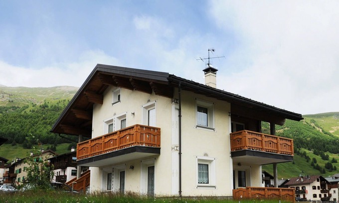Livigno Apartment | Camoscio Ski in - Ski out 200m, Livigno, Italy