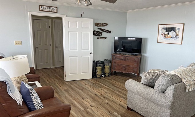 Grand Isle House | Camp Castaway - Beachfront - Island Realty