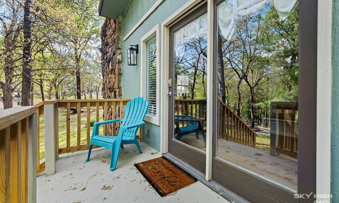 Afton Cottage | Camp Cocktail : Golf, Pickleball, Firepit & Lake!