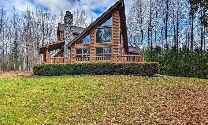 Millersburg Cabin | 'Camp Tony' w/Trail Access: Walk to Lake Huron!