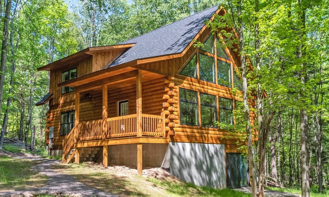 Swanton House | Camp Wondermore | Dog Friendly, Scenic View, Creek