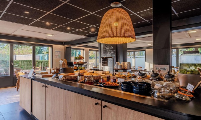 Artigues-pres-Bordeaux Hotel | Campanile NATURE - Bordeaux Est Artigues