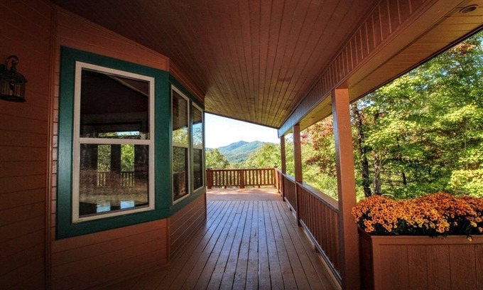 Marble Cabin | Campfire Mountain - mountain views & fire pit