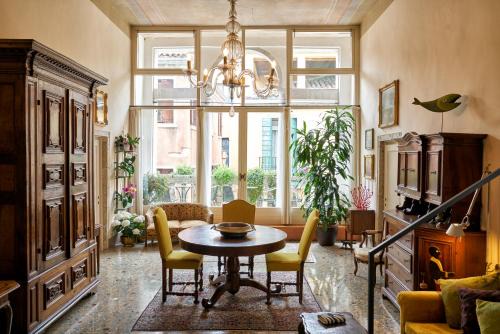 Santa Croce Bed & Breakfast | Campiello Zen B&B