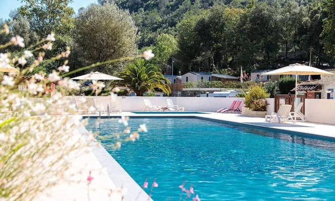 La Colle-sur-Loup House | Camping Au Vallon Rouge * - Mobile home Cosy TV Clim 3 Rooms 4 persons