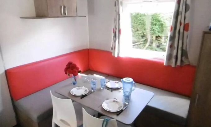 Les Moutiers-en-Retz House | Camping Les Brillas* - Emotion 4-room mobile home 6 people