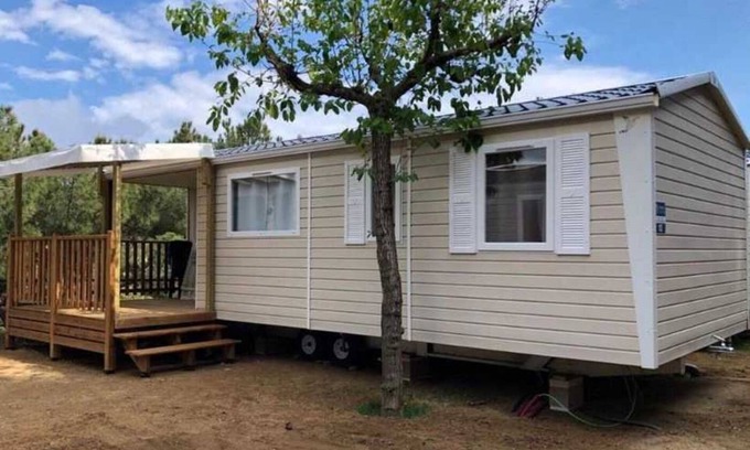 Ambon House | Camping - Parc aquatique - ccafhah