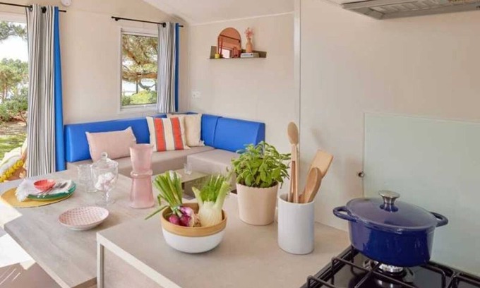 Martigues House | Camping - Piscine - ccafeif