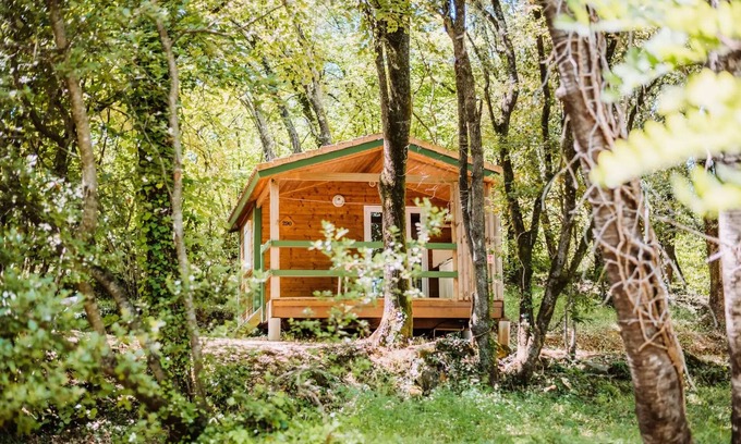 Cendras Ski Chalet | Camping Sunêlia La Clémentine * - Chalet Confort 18m² - Cuisine d'été - Terrasse couverte 10m² 5 personnes