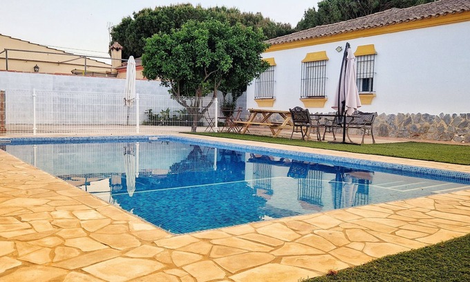 Chiclana de la Frontera Ski Chalet | CAMPO & MAR. Close to the Sea, Peace, Peace and Rest ideal for short breaks