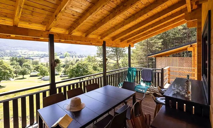 Lus-la-Croix-Haute Ski Chalet | Campsite CHAMP LA CHEVRE * - Chalet Enjoy 2 Bedrooms 5 people