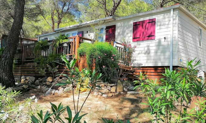 Castelnau-de-Guers House | Campsite Residential La Pinède * - Madison PREMIUM-2 bedrooms 40m2- *Clim, terrace, TV* 6 persons