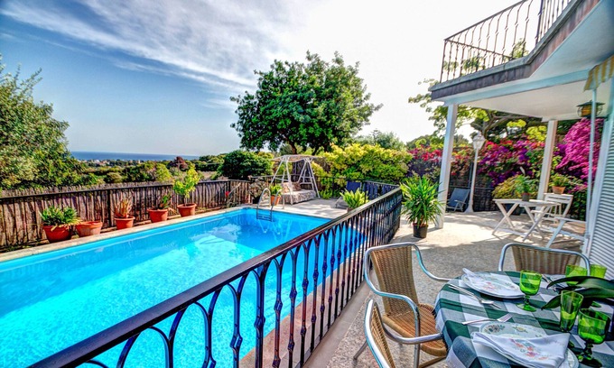 Vallpineda Villa | Can Ferran by Hello Homes Sitges