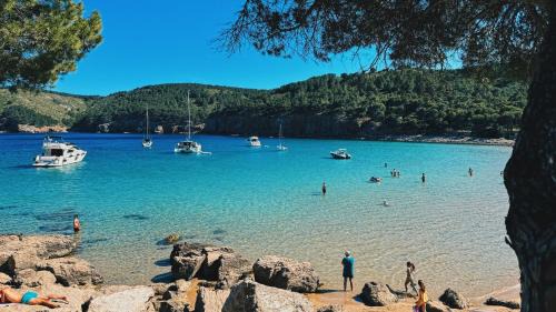Torroella de Montgri Apartment | CAN ROMY APPARTEMENT T3 E - à 20m de la plage de Cala Montgo