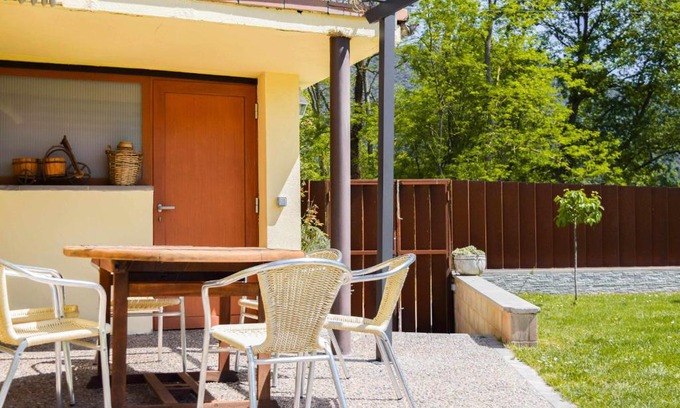 La Vall de Bianya House | Can Ventura - Alojamiento entero