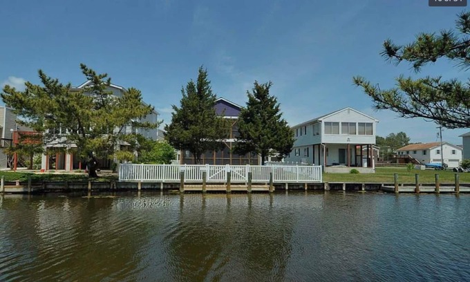 South Bethany Harbor House | Canal Front Home w/Dock & Fence. 5 Min walk to the beach! Pet Friendly w/fee