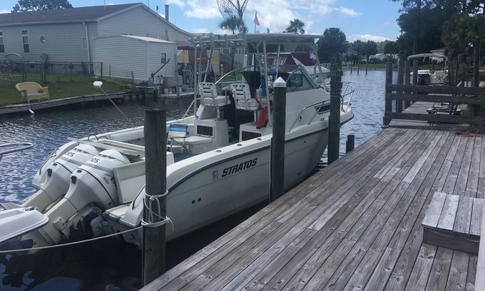 Bayou Grande Villa House | Canal home, NAS, Blue Angels, Tiki Bar, near beaches, bring your boat