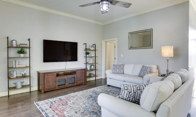 South Baton Rouge House | Canalfront Baton Rouge Home with Patio 6 Mi to LSU!
