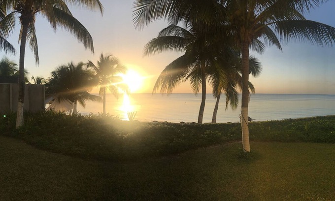 Puerto Morelos Apartment | Cancun area, ocean front luxury spacious condo