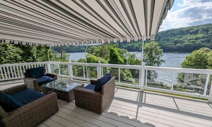 Danbury House | Candlewood Lake - Family Getaway with direct lake access. 3775 sqft home.