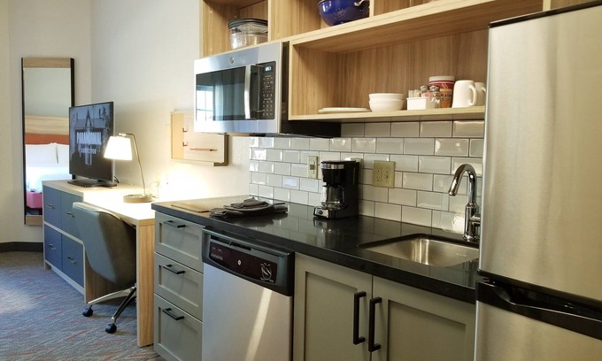 Apex Hotel | Candlewood Suites Apex Raleigh Area by IHG