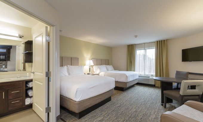 Mishawaka Hotel | Candlewood Suites Mishawaka North by IHG