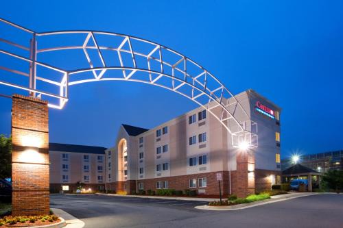 Dulles Town Center Hotel | Candlewood Suites Sterling by IHG