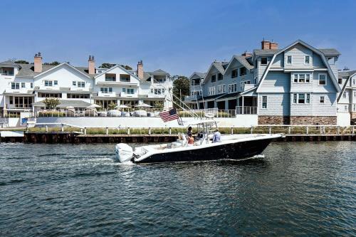 Hampton Bays Apartment | Canoe Place Waterfront Residences