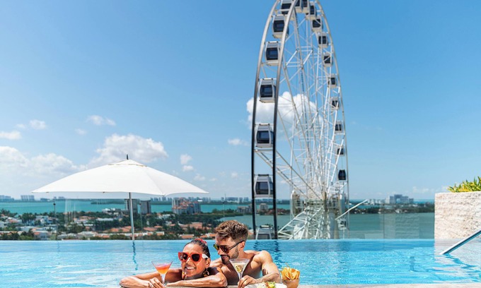 La Isla Hotel | Canopy by Hilton Cancun La Isla