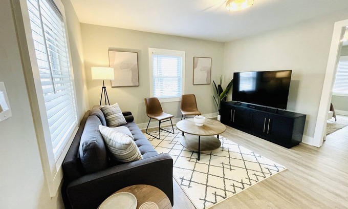Canton House | Canton Cottage - Cozy 2 Bedroom Retreat