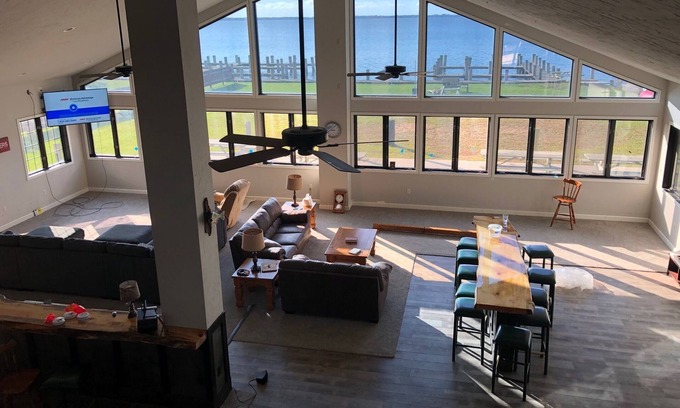 Fremont House | Canvasback Lodge - 6,400 SF of fun.... great play, swimming, fishing and boating