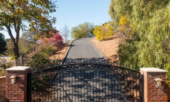 Vista House | Canyon's End - Expansive private getaway!