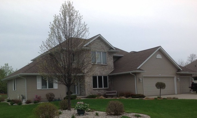 Butte Des Morts House | Canyon Way Retreat Oshkosh, WI