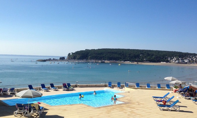 Crozon Apartment | Cap Morgat - Big Holiday Apartment with pool and sea view