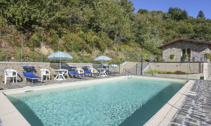 Villa Collemandina Apartment | Capanna (CNG175) by Interhome