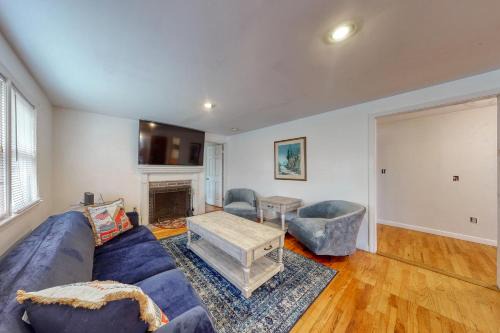 South Yarmouth House | Cape Cod Playhouse