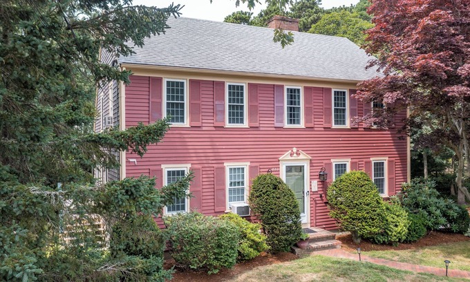 Yarmouth Port House | Cape Cod Stay w/Deck, Grill & Nearby Beach