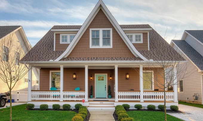 West Cape May House | Cape May 5 Bed, 4 Bath Accommodates 14 in Spacious Entertainment House