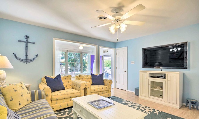 Village Green House | Cape May Quad Unit w/ Deck ~ Half-Mi to the Beach!