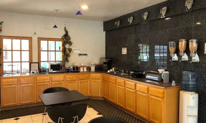 Cordele Hotel | Capital Inn