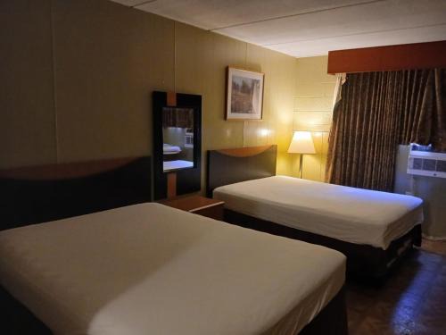 Grand Rapids Hotel | Capital O Pleasant Motel Grand Rapids MI