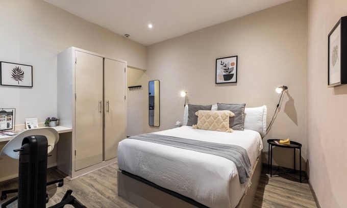 Los Morales Apartment | Capitalia | Studio Serenade