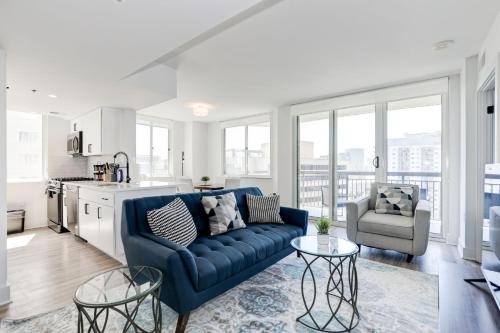 Crystal City Apartment | Capitol Convenience 2BR Luxury Minutes from DC