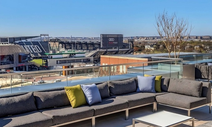 Buzzard Point House | Capitol Riverfront District! Rooftop Lounge, On-Site Bar, Walk to Nationals Park