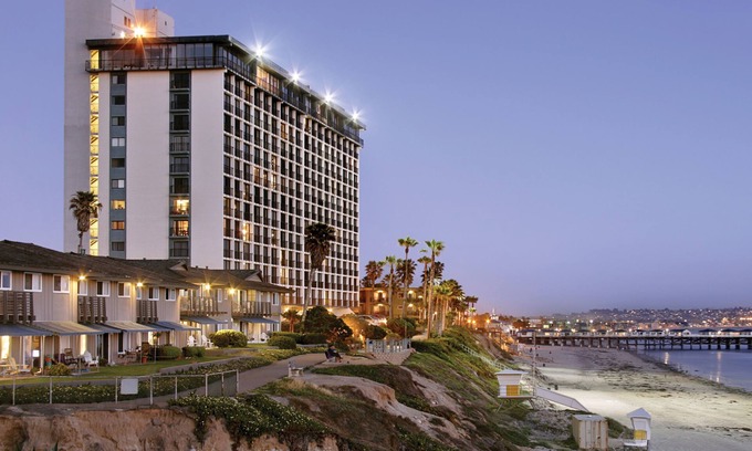 North Pacific Beach Condo | Capri by the Sea by All Seasons Resort Lodging