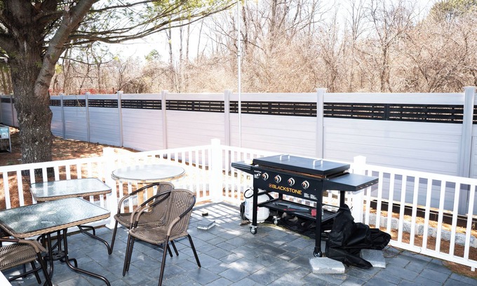 Howell Hotel | Capri inn and Suites