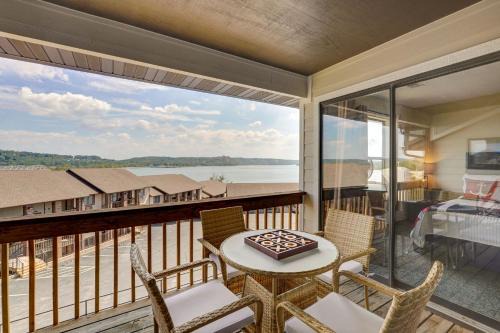 Kimberling City Apartment | Captain's Quarters at Kimberling Crossing