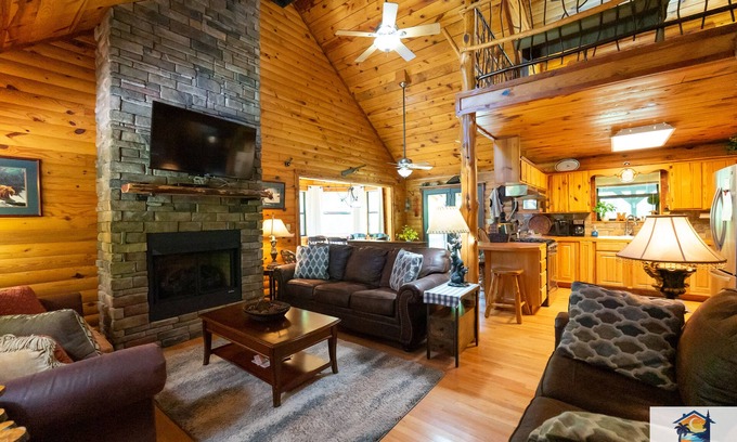 Mountain View Cabin | 🌅 CAPTAINS COOL WATER CABIN ~ PUBLIC BOAT LAUNCH 🚤 GREAT FISHING 🎣(CCWC)