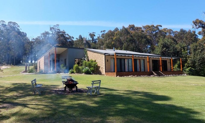 Toorloo Arm House | Captains Quarters